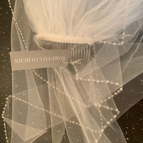 Wedding Veil, Pearl and silver bead edged by Dareth Colburn - Picture 4 of 5